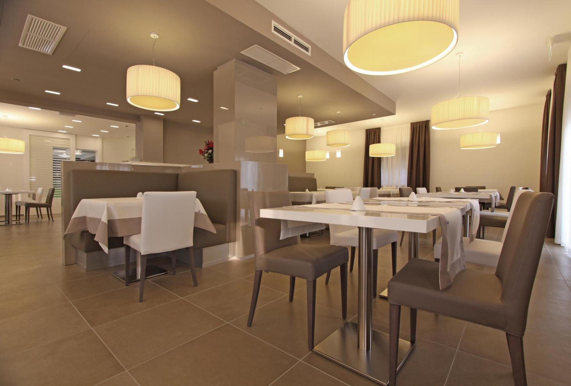 Hotel Casa Serena Μαλτσεζίνε Εξωτερικό φωτογραφία
