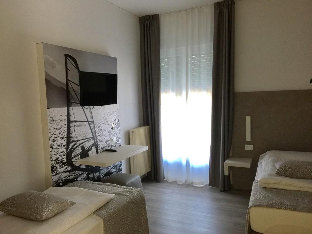 Hotel Casa Serena Μαλτσεζίνε Εξωτερικό φωτογραφία